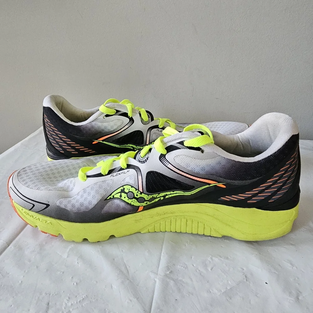 SAUCONY Kinvara 6 Men's Athletic, Running Shoes, Sneakers - Picture 7 of 9